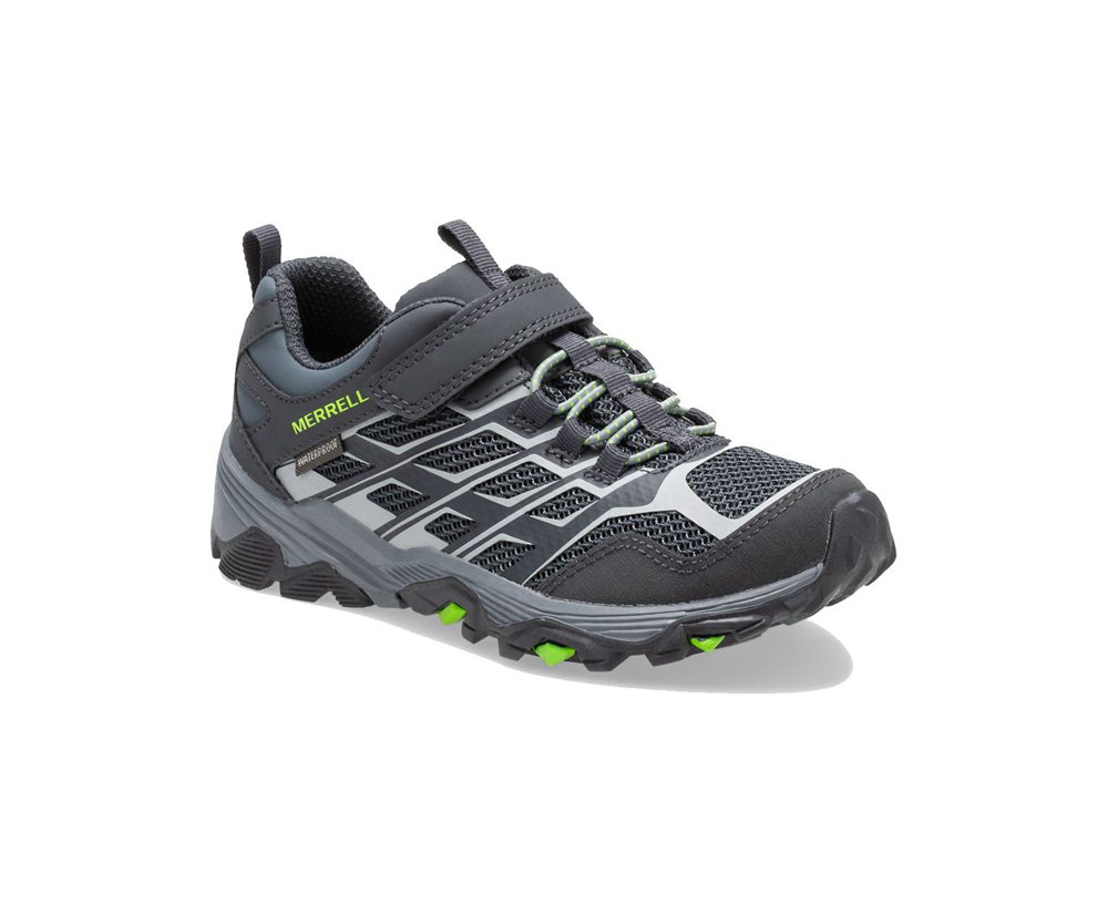 Merrell Sneakers Black - Moab FST Low A/C Waterproof - Kids 98AODJRTL